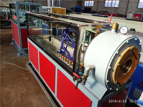 鋒達塑機 碳素螺旋管設(shè)備制造與環(huán)保設(shè)備工廠